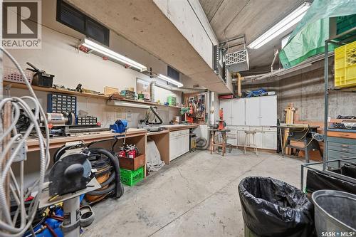 107 930 Heritage View, Saskatoon, SK - Indoor Photo Showing Garage