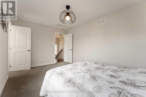 3040 Travertine Way, Ottawa, ON - Indoor Photo Showing Bedroom