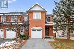 302 GOLDRIDGE DRIVE  Ottawa, ON K2T 1L1