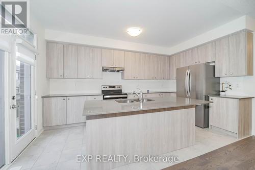 1033 Pisces Trail, Pickering, ON - Indoor Photo Showing Kitchen With Stainless Steel Kitchen With Double Sink