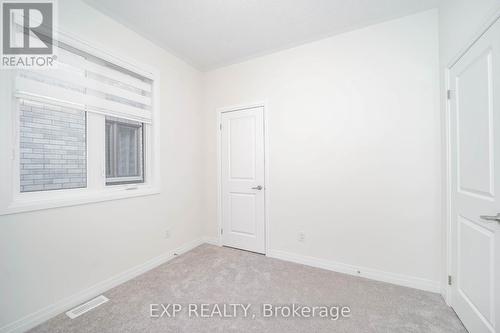 1033 Pisces Trail, Pickering, ON - Indoor Photo Showing Other Room