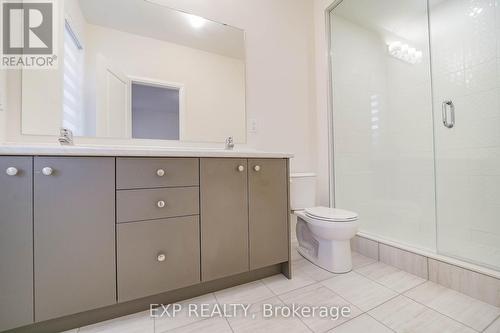 1033 Pisces Trail, Pickering, ON - Indoor Photo Showing Bathroom