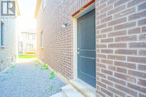 1033 Pisces Trail, Pickering, ON - Outdoor With Exterior