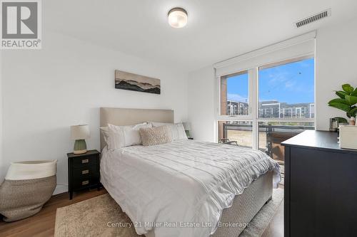 301 - 150 Sabina Drive, Oakville (Go Glenorchy), ON - Indoor Photo Showing Bedroom