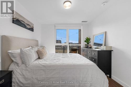 301 - 150 Sabina Drive, Oakville (Go Glenorchy), ON - Indoor Photo Showing Bedroom