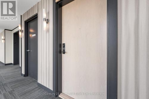 301 - 150 Sabina Drive, Oakville (Go Glenorchy), ON -  With Exterior