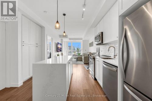 301 - 150 Sabina Drive, Oakville (Go Glenorchy), ON - Indoor Photo Showing Kitchen With Stainless Steel Kitchen With Upgraded Kitchen