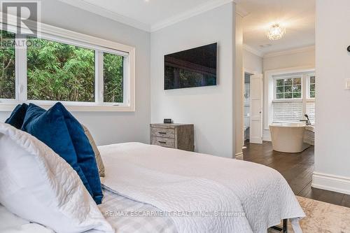 149 Fruitland Avenue, Burlington, ON - Indoor Photo Showing Bedroom