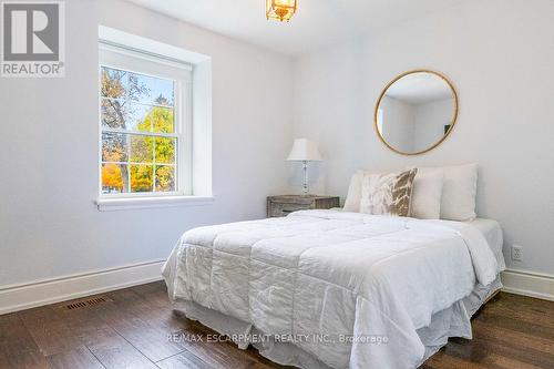 149 Fruitland Avenue, Burlington, ON - Indoor Photo Showing Bedroom