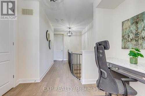 18 - 3129 Riverpath Common, Oakville, ON - Indoor