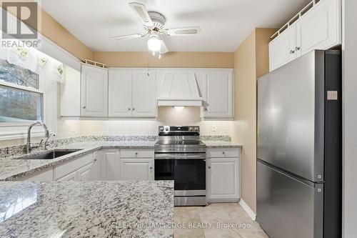 5600 Cedar Springs Road, Burlington, ON - Indoor Photo Showing Kitchen