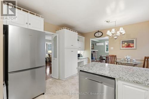 5600 Cedar Springs Road, Burlington, ON - Indoor Photo Showing Kitchen