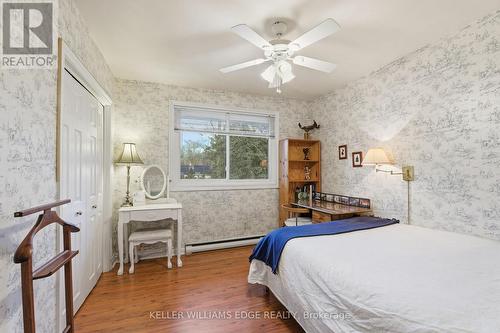 5600 Cedar Springs Road, Burlington, ON - Indoor Photo Showing Bedroom
