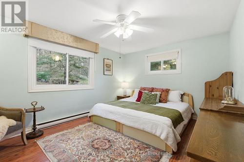 5600 Cedar Springs Road, Burlington, ON - Indoor Photo Showing Bedroom