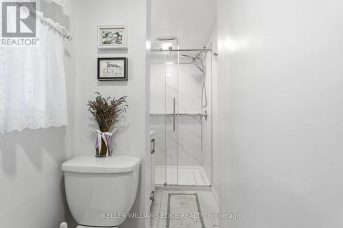 5600 Cedar Springs Road, Burlington, ON - Indoor Photo Showing Bathroom