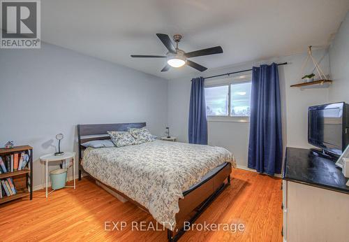 148 Strathcona Crescent, Kitchener, ON - Indoor Photo Showing Bedroom
