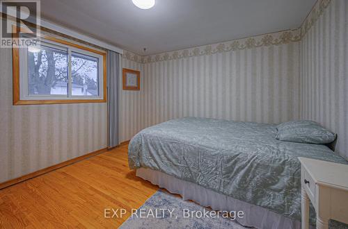 148 Strathcona Crescent, Kitchener, ON - Indoor Photo Showing Bedroom
