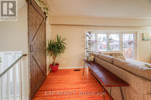 148 Strathcona Crescent, Kitchener, ON - Indoor