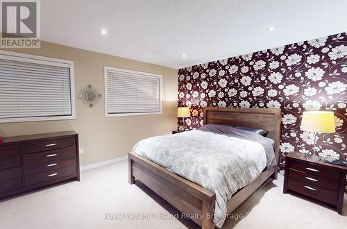 566 Alberta Avenue, Woodstock (Woodstock - South), ON - Indoor Photo Showing Bedroom