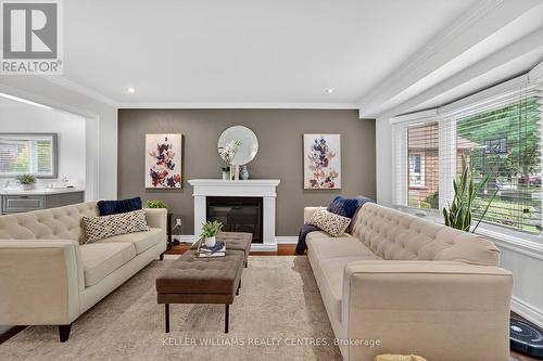 42 Buchanan Crescent, Aurora, ON - Indoor Photo Showing Living Room With Fireplace