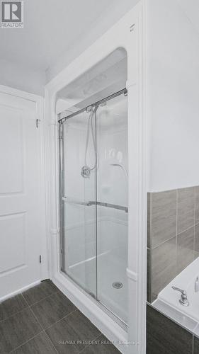 28 Mclaughlin Street, Welland, ON - Indoor Photo Showing Bathroom