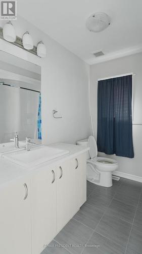 28 Mclaughlin Street, Welland, ON - Indoor Photo Showing Bathroom