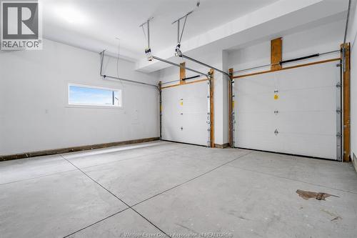 186 Whelan, Amherstburg, ON - Indoor Photo Showing Garage