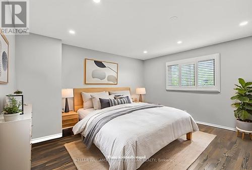78 Sunshine Drive, Richmond Hill, ON - Indoor Photo Showing Bedroom