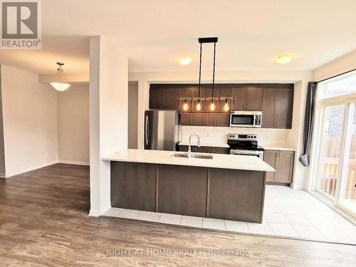 90 Natare Place E, Ottawa, ON - Indoor Photo Showing Kitchen With Stainless Steel Kitchen