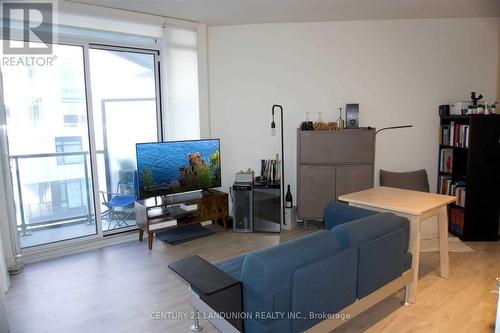 1718 - 27 Bathurst Street W, Toronto, ON - Indoor