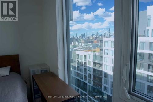 1718 - 27 Bathurst Street W, Toronto, ON - 