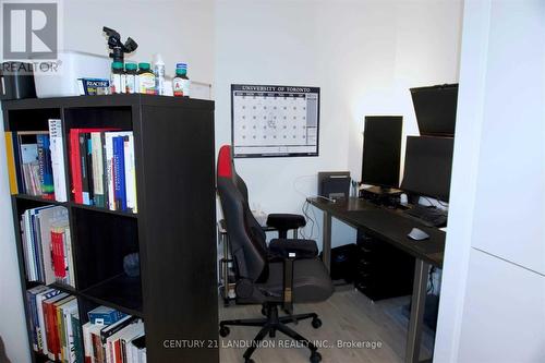 1718 - 27 Bathurst Street W, Toronto, ON - Indoor