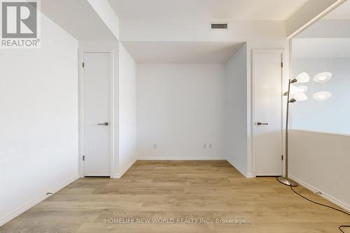 4303 - 197 Yonge Street, Toronto, ON - Indoor Photo Showing Other Room