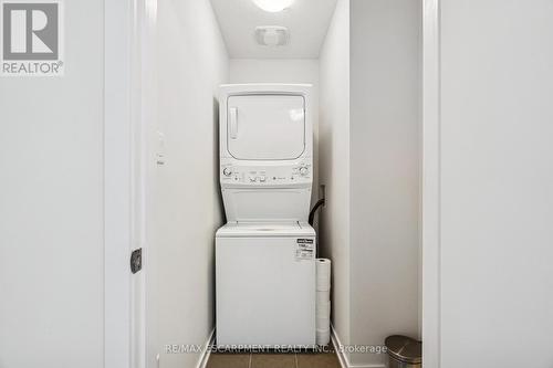 12 Crafter Crescent, Hamilton, ON - Indoor Photo Showing Laundry Room
