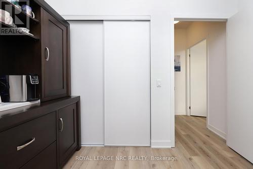 Ph02 - 405 Dundas Street W, Oakville, ON - Indoor Photo Showing Other Room