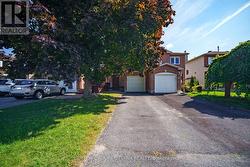 313 STONEWAY DRIVE  Ottawa, ON K2G 6E7