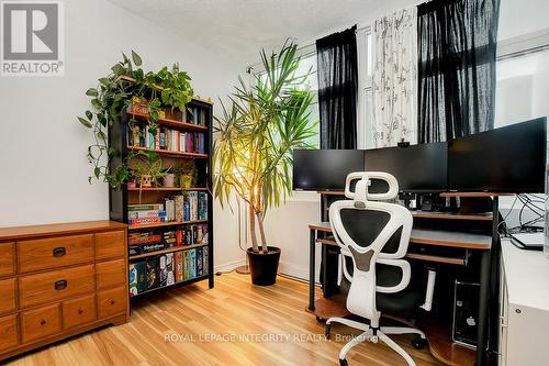 107 - 2019 Bank Street S, Ottawa, ON - Indoor Photo Showing Office