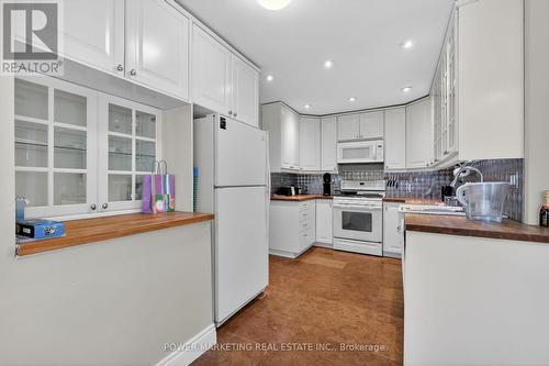 21 Perkins Street, Ottawa, ON - Indoor Photo Showing Kitchen
