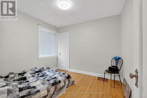 21 Perkins Street, Ottawa, ON - Indoor Photo Showing Bedroom