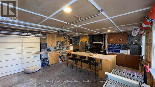 175 St David Street, Goderich (Goderich (Town)), ON - Indoor Photo Showing Garage