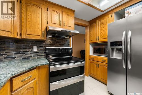 1506 Truesdale Drive E, Regina, SK - Indoor Photo Showing Kitchen