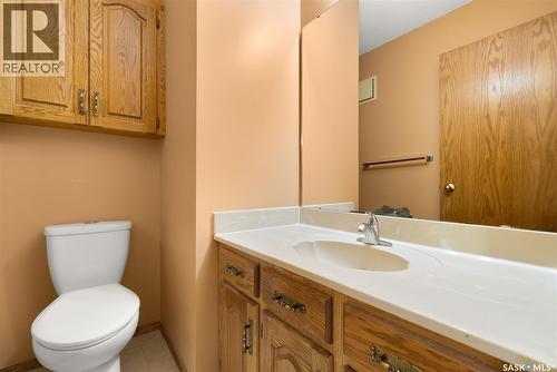 1506 Truesdale Drive E, Regina, SK - Indoor Photo Showing Bathroom