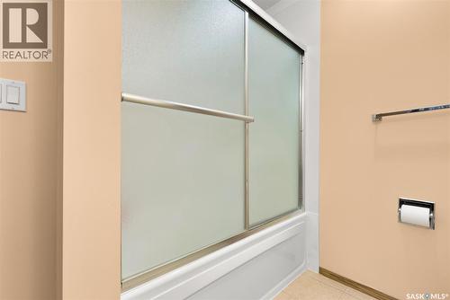 1506 Truesdale Drive E, Regina, SK - Indoor