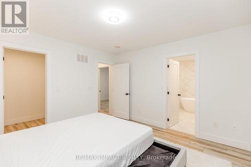781 Oliva Street, Pickering, ON - Indoor Photo Showing Bedroom