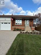 1189 ALEXANDRA AVENUE  Mississauga, ON L5E 2A4