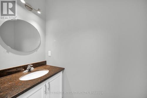 234 Walden Drive, Ottawa, ON - Indoor Photo Showing Bathroom