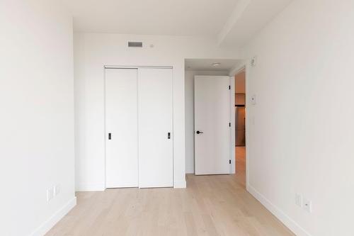Chambre à coucher - 3410-1210 Rue Jeanne-Mance, Montréal (Ville-Marie), QC - Indoor Photo Showing Other Room