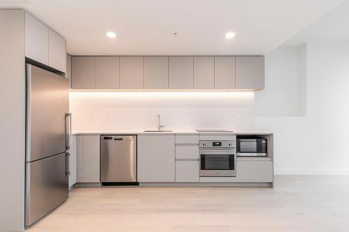 Cuisine - 3410-1210 Rue Jeanne-Mance, Montréal (Ville-Marie), QC - Indoor Photo Showing Kitchen