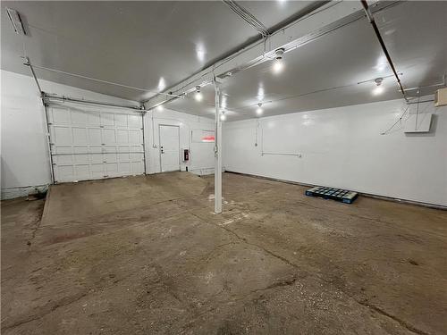 1 811 Assiniboine Avenue, Brandon, MB 