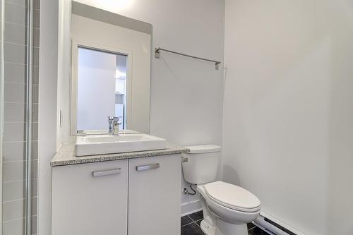Bathroom - A504-5200 Av. Gatineau, Montréal (Côte-Des-Neiges/Notre-Dame-De-Grâce), QC - Indoor Photo Showing Bathroom